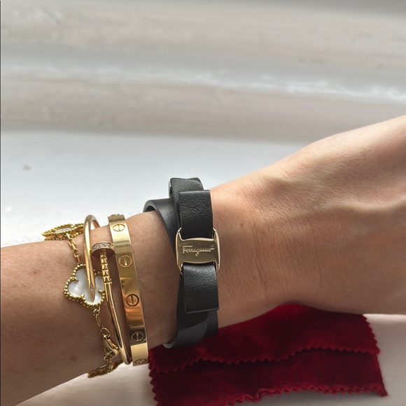Salvatore Ferragamo Black Leather Wrap Bracelet Bracelet - Picture 2 of 3